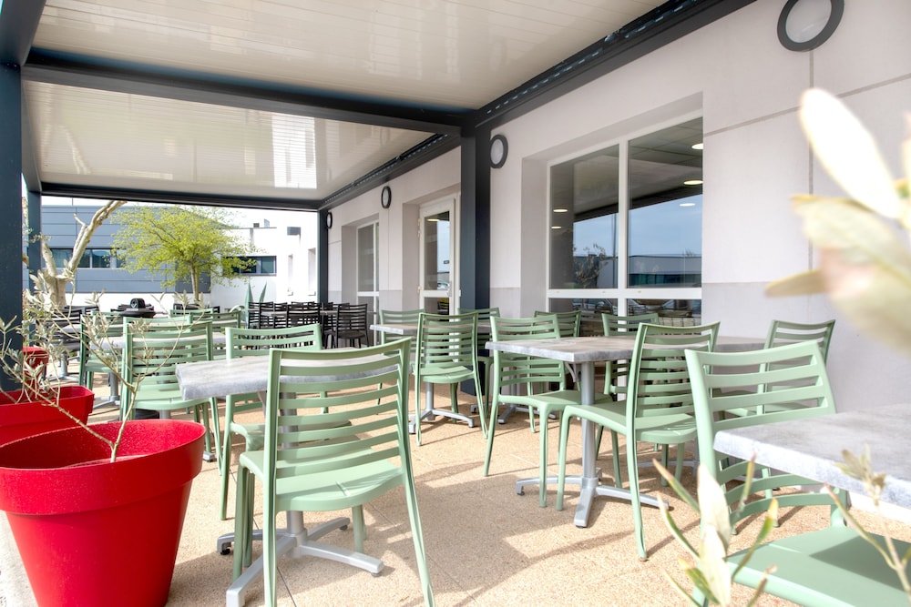 B&B Hotel Cholet Nord 51/64