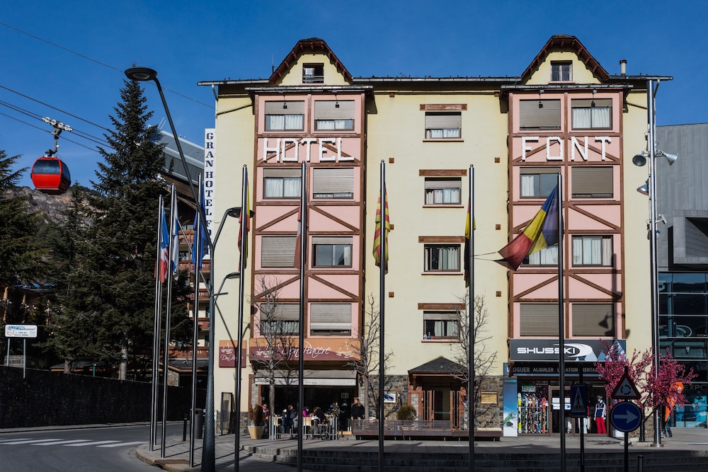 Font Andorra Hostel 3/53