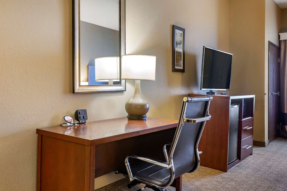 Comfort Suites Jonesboro University Area 26/32