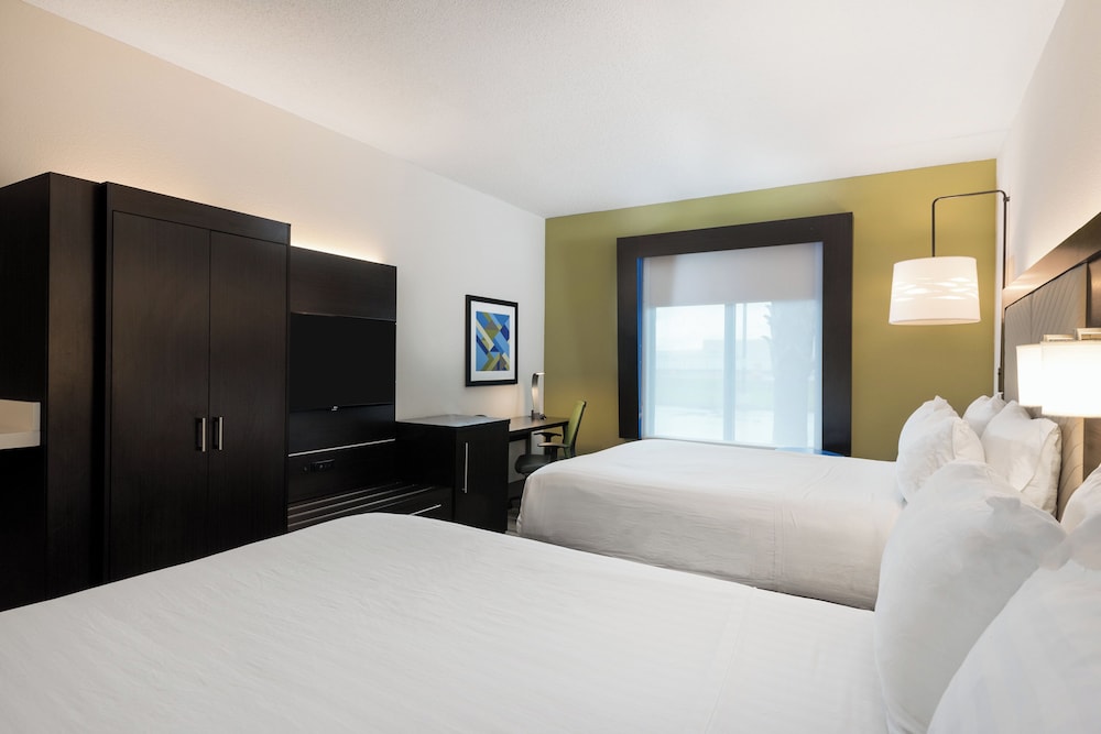 Holiday Inn Express and Suites Florence I-95 and I-20 Civic Ctr, an IHG Hotel 26/70