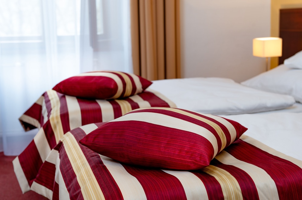 Petr Hotel 25/54