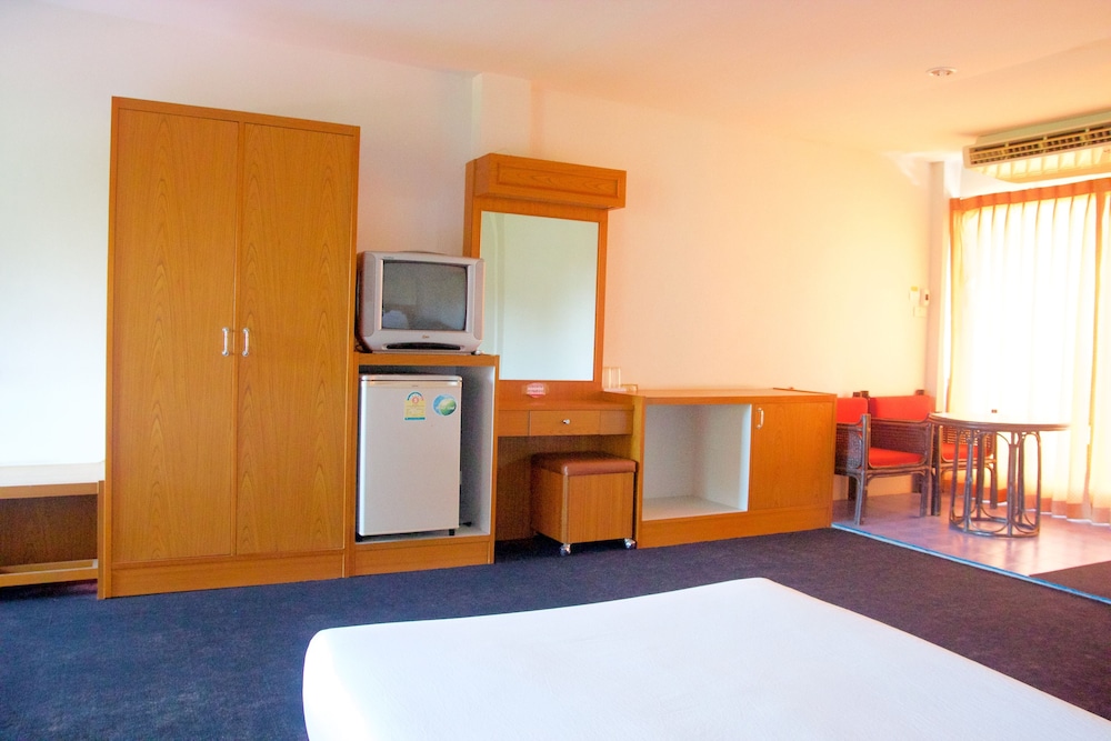 Sichang Shine Khao Resort 32/54