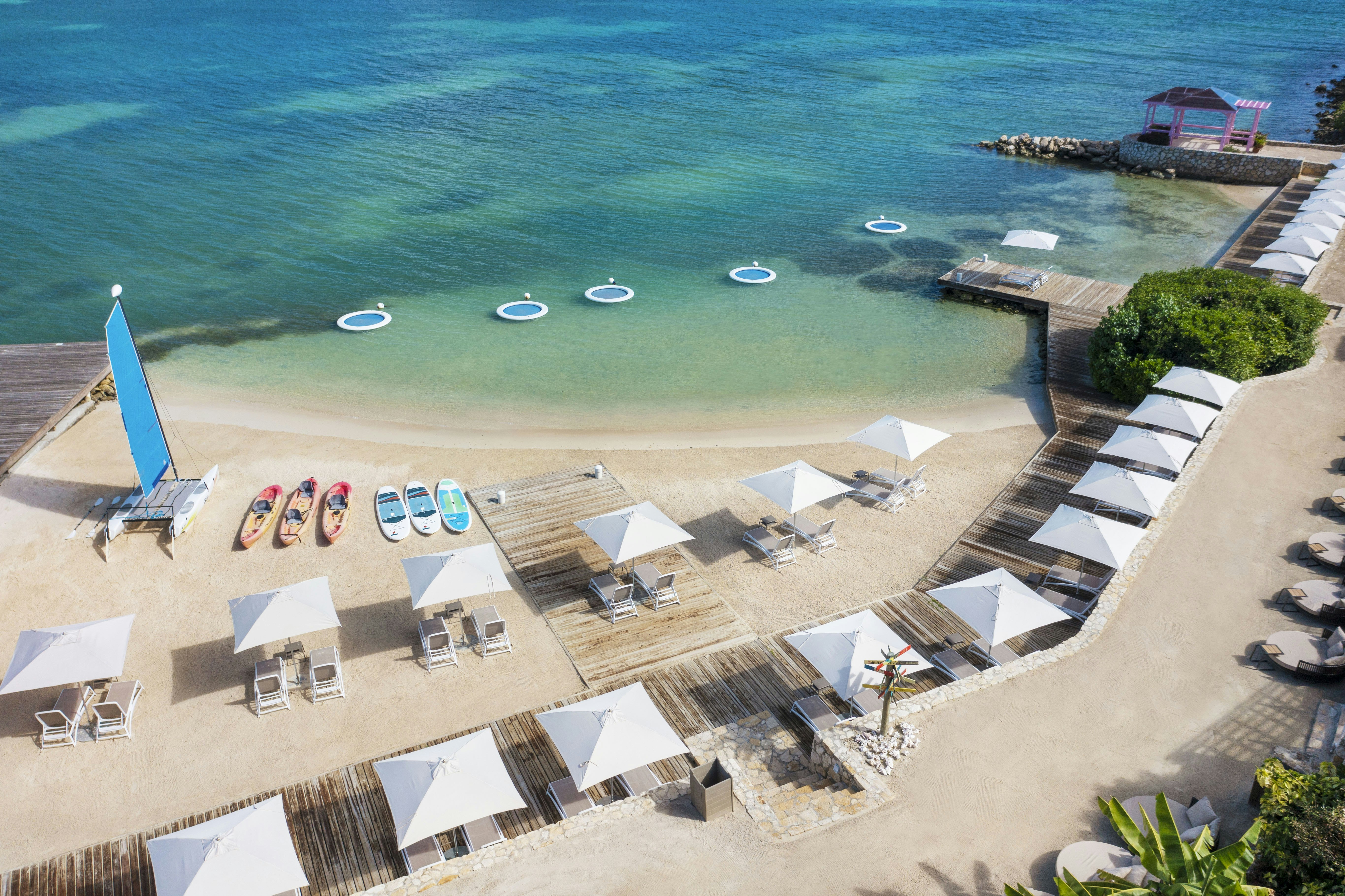 Hammock Cove Resort And Spa 34/36