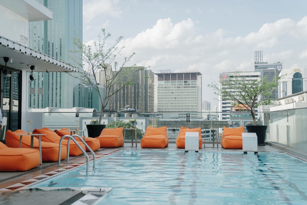Vince Hotel Bangkok Pratunam 55/61