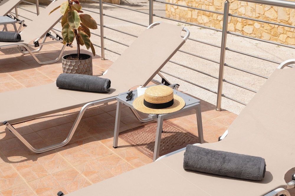 Thelesi Apartments 34/50