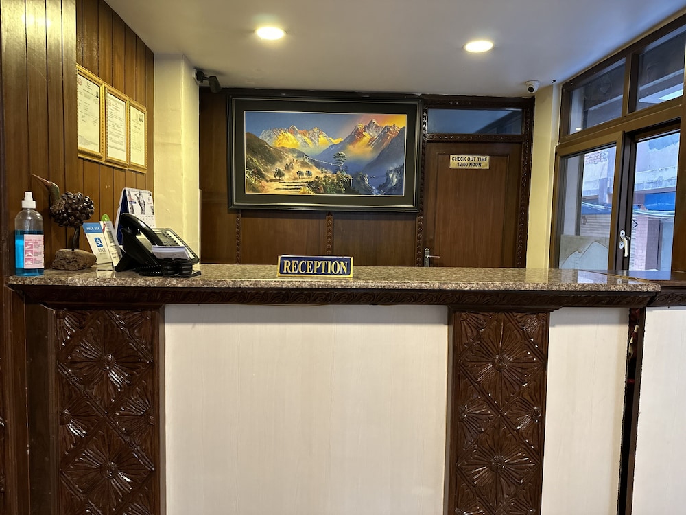 Hotel Everest Nepal 7/64