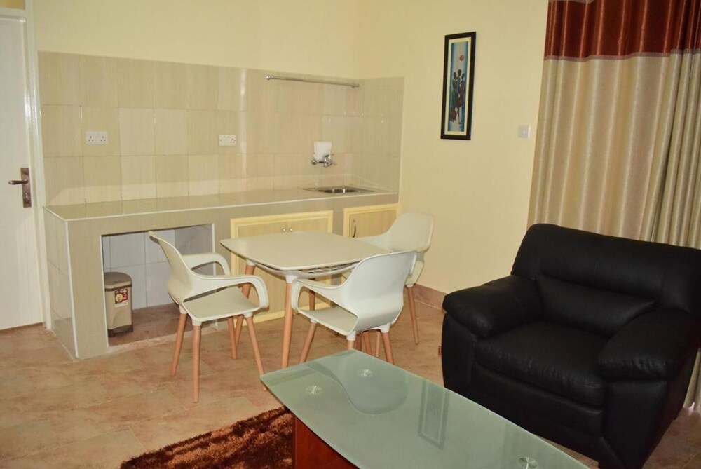 Latitude 1 Serviced Suites 16/26