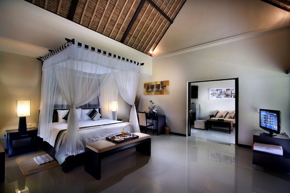 Bali Rich Luxury Villa 19/42