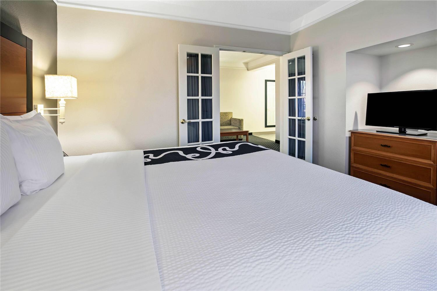 La Quinta Inn & Suites by Wyndham Dallas Arlington South 20/66