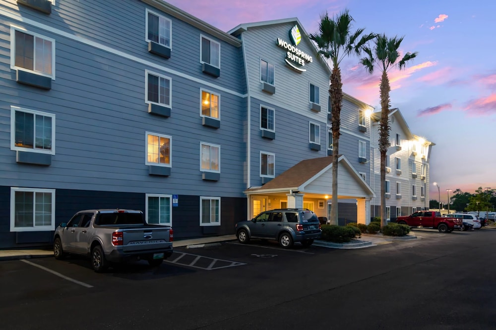 WoodSpring Suites Jacksonville East 295 Cruise Port 39/47