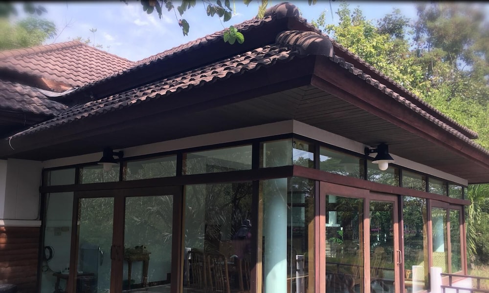 Tak Andaman Resort & Hotel 2/53