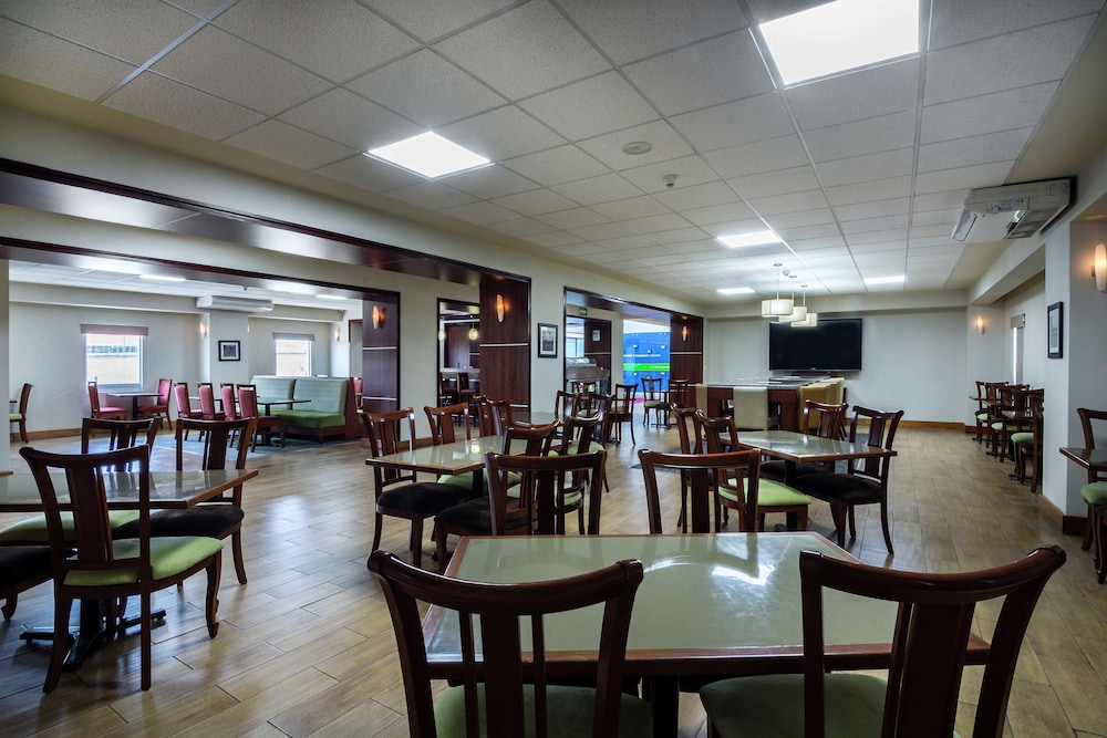 Hampton Inn by Hilton San Juan Del Rio 43/59