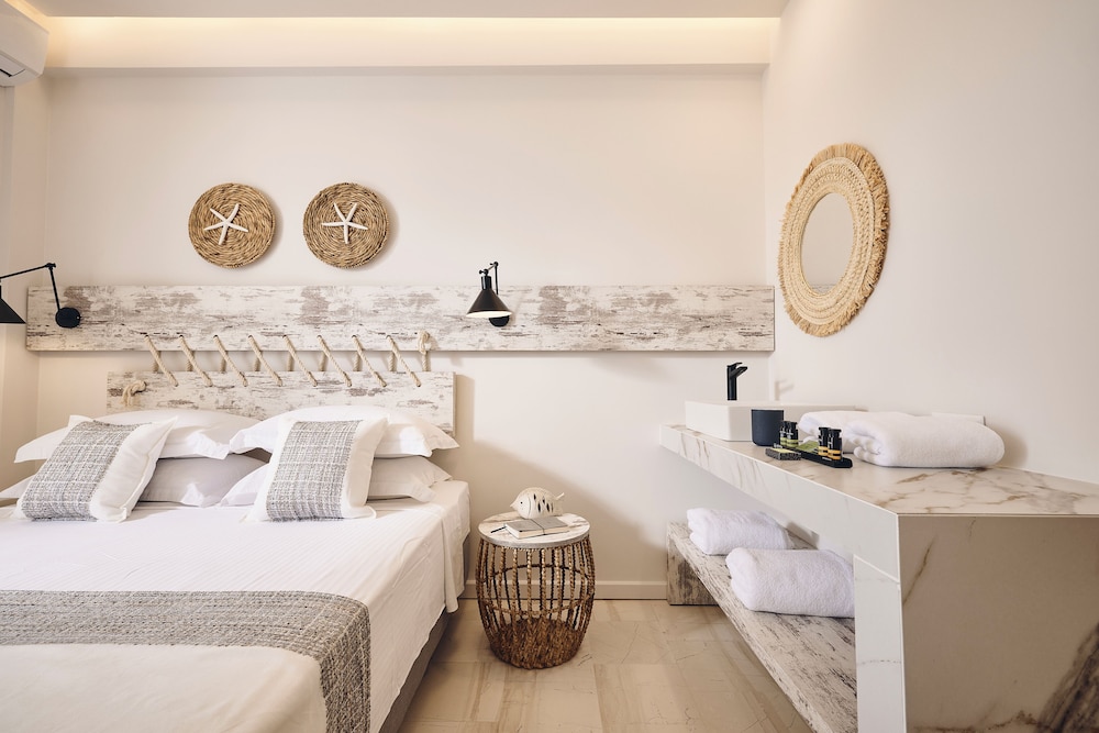 Kythnos Bay Hotel 25/50