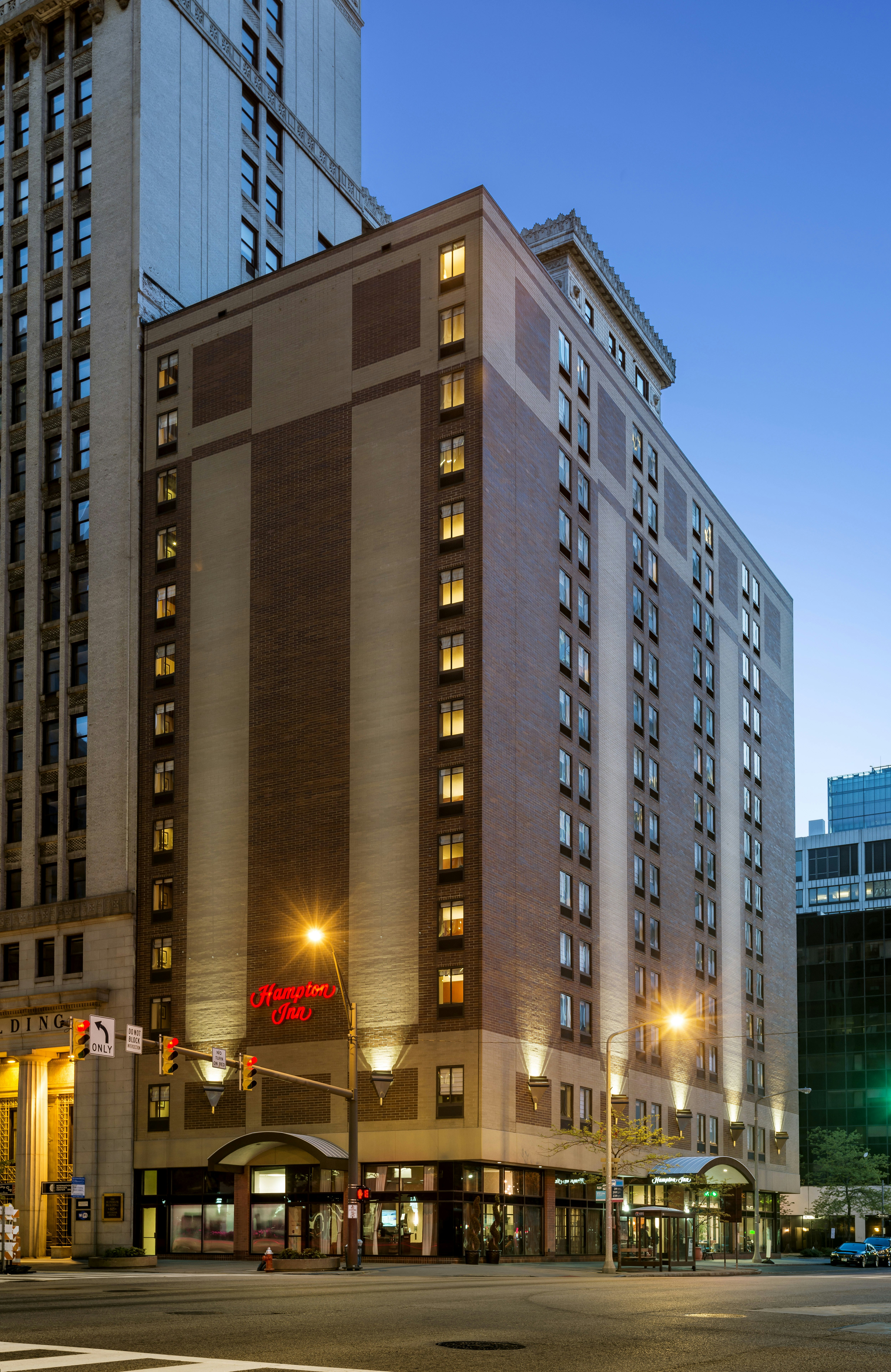 Hampton Inn Cleveland Downtown 2/44