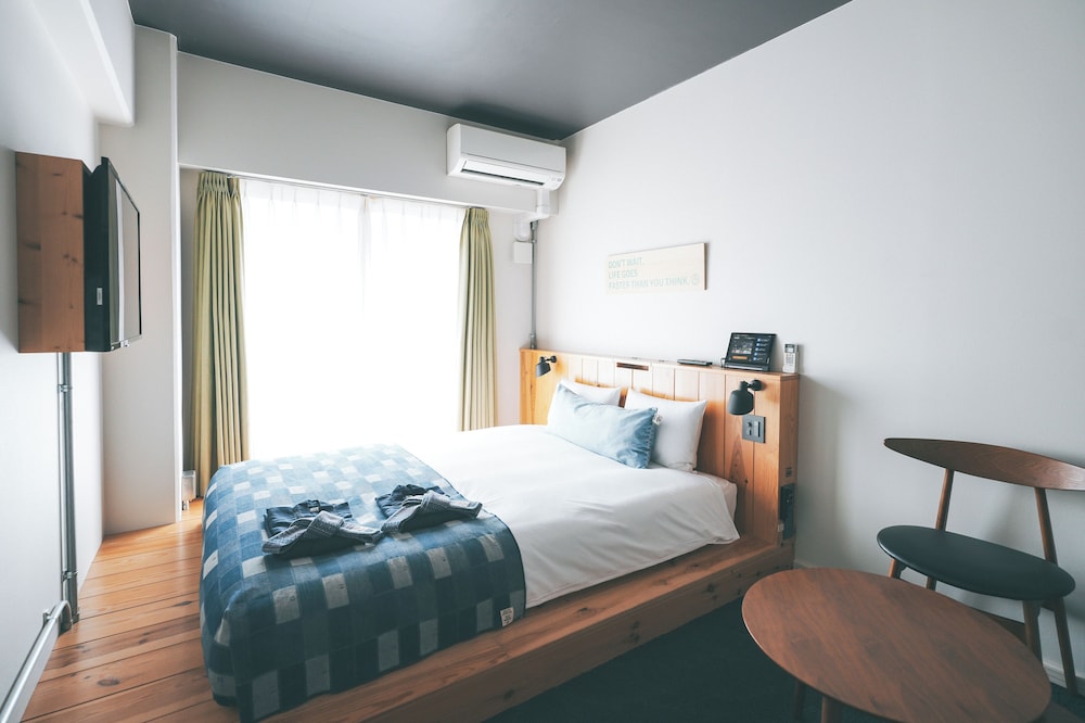 Standard, Queen Bed, Balcony