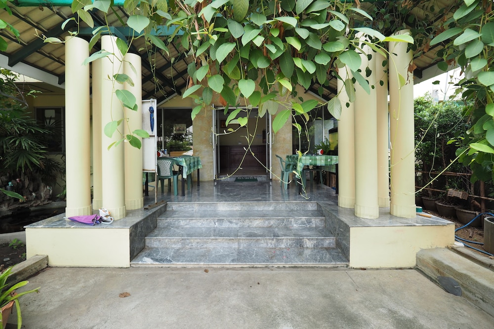 Luxury Hotel 27/33