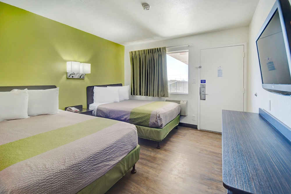 Motel6 Douglas, AZ 30/59