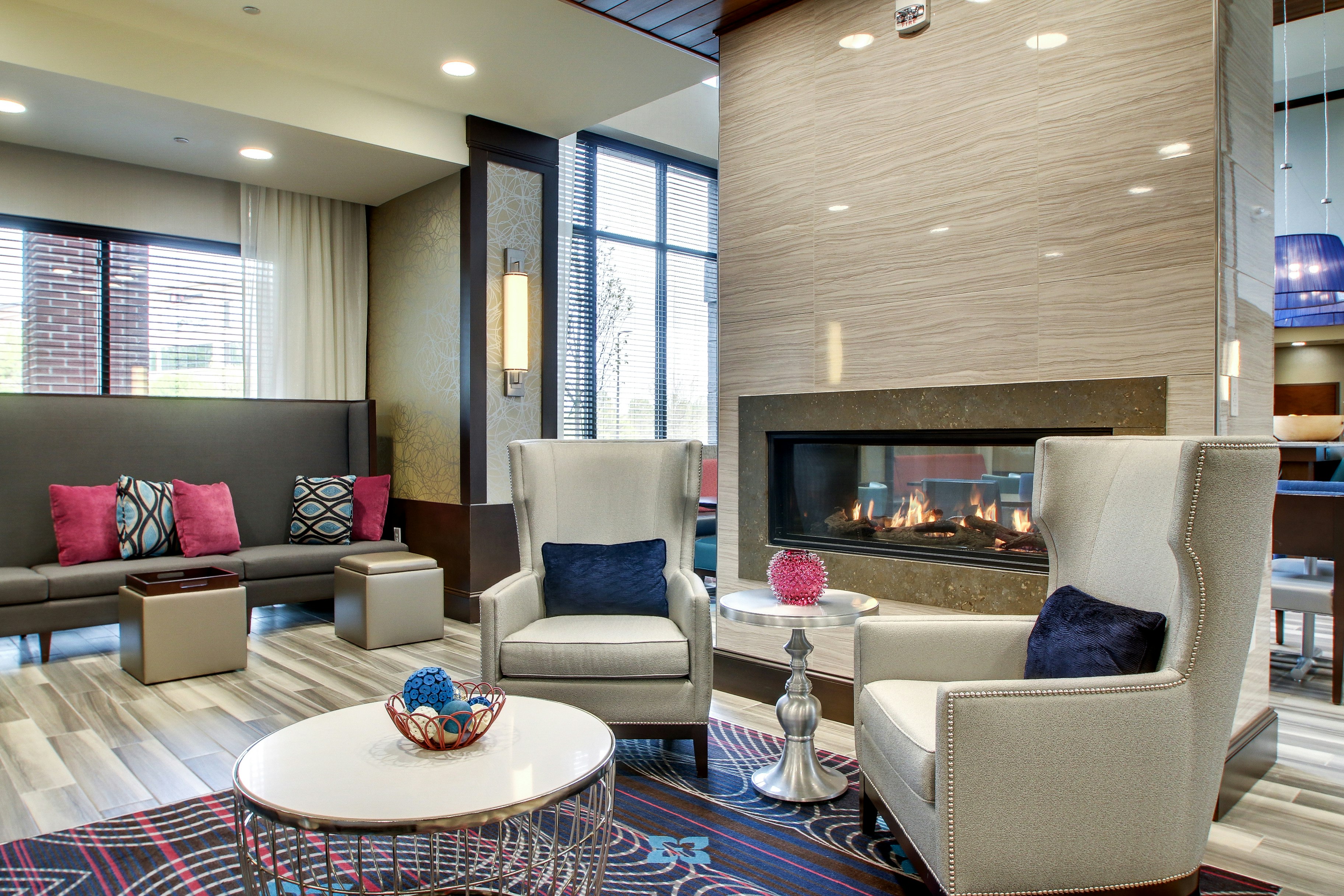 Hampton Inn Suites Greenville Airport 33/56