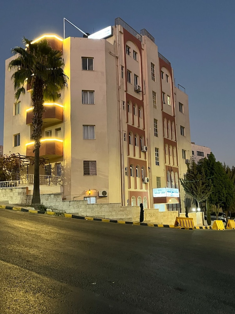 Sami Apartments 3/50