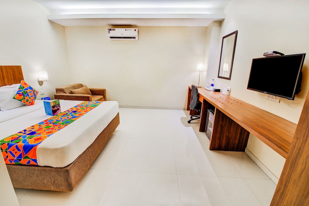 Fabhotel Hyson International Midc 9/47