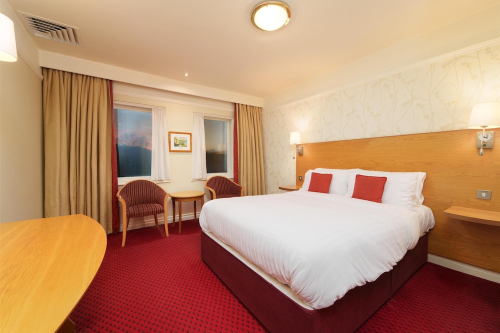 COMFORT, QUEEN BED