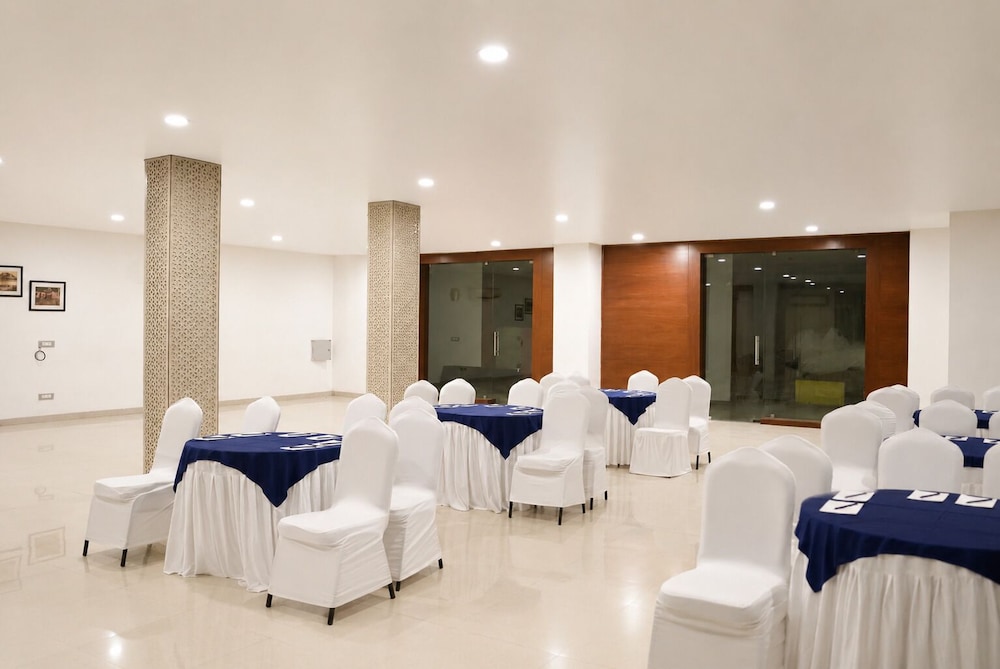 Regenta Resort Vanya Mahal 29/49