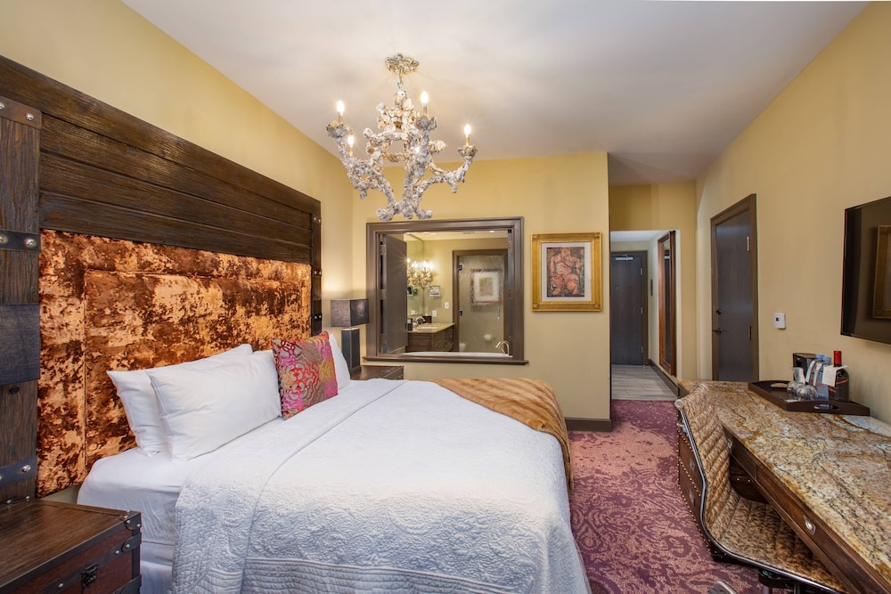 The Bohemian Hotel Savannah Riverfront Autograph Collection 2/32