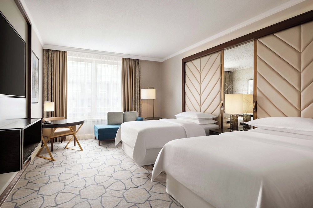 غرفة كلاسيكية بسريرين منفصلين، Sheraton Grand Warsaw 2/5