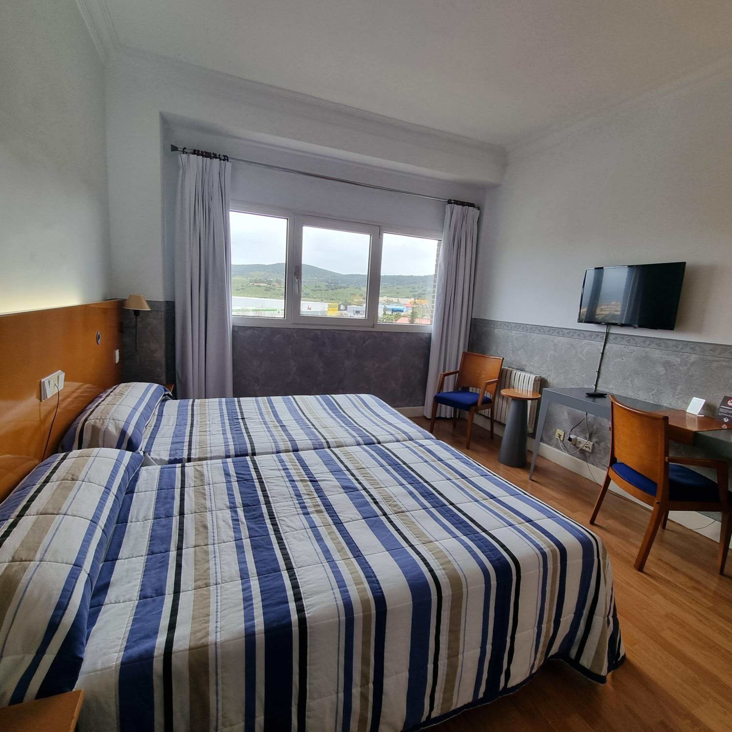 Hotel Azar 18/59