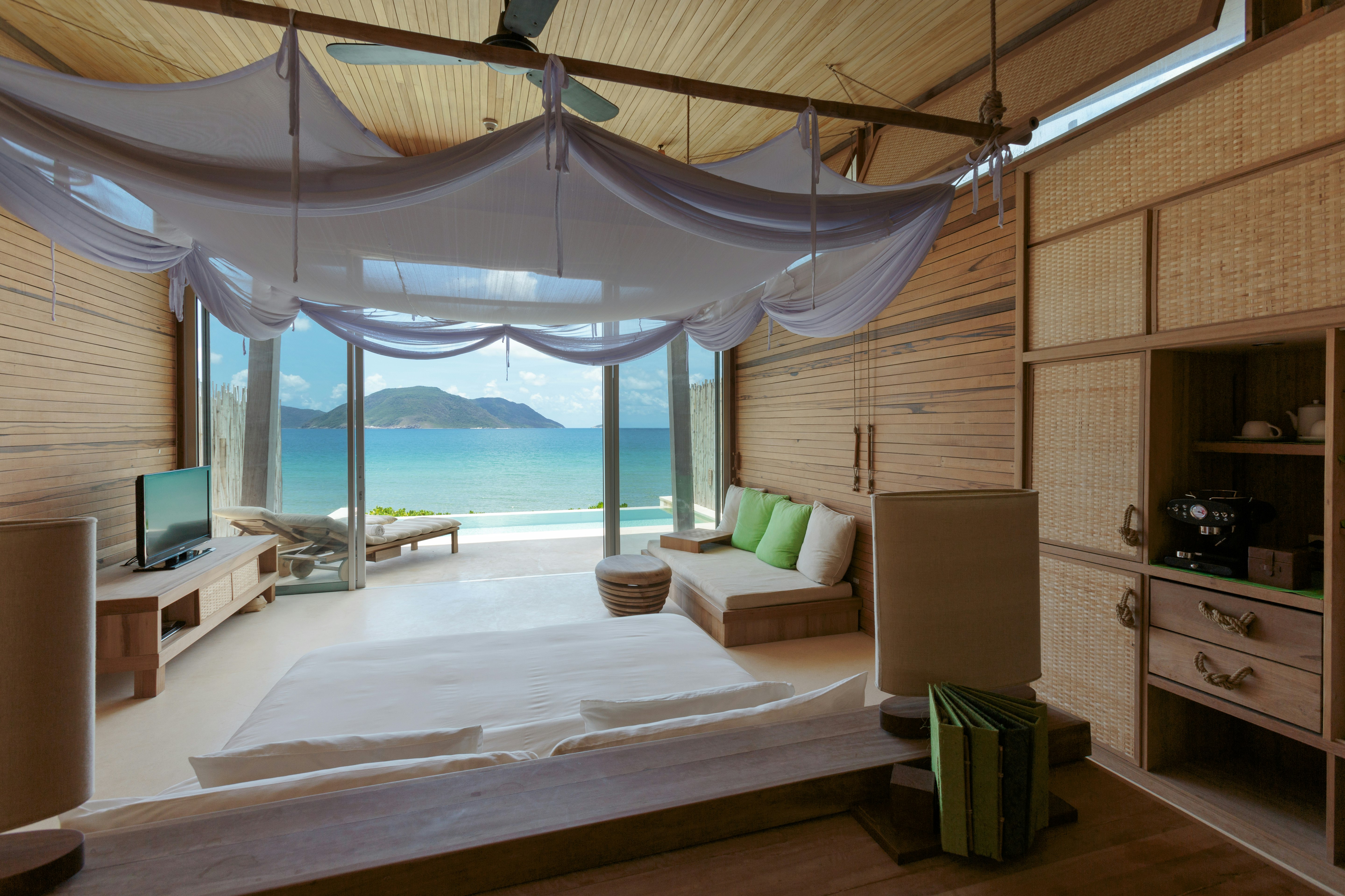Six Senses Con Dao 12/48