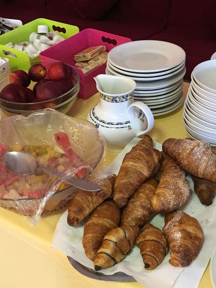 NETTUNO HOTEL 10/24