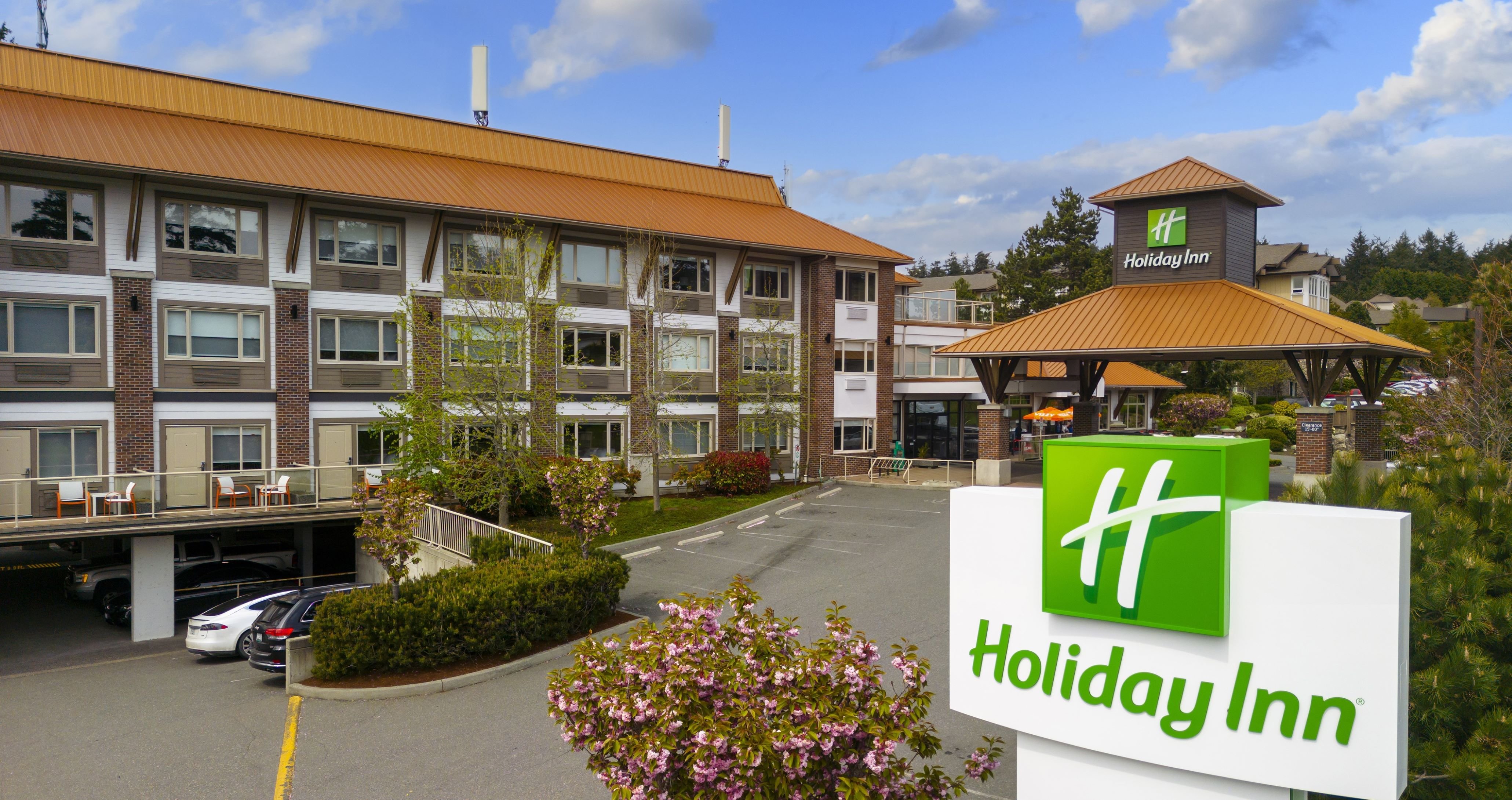 Elk Lake Inn Suites Victoria 9/81