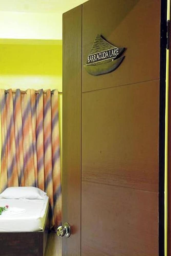 Luis Bay Travellers Lodge Coron 33/33