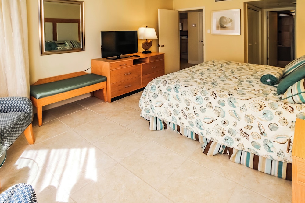 Royale Beach and Tennis Club, a VRI resort 30/49
