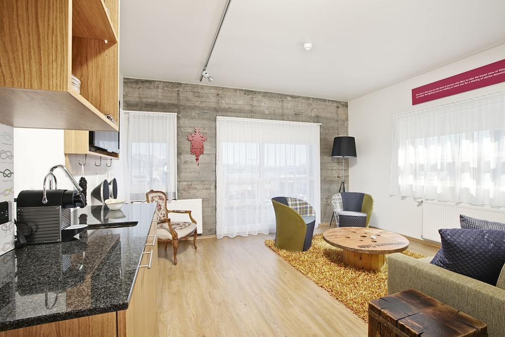 Reykjavik Marina - Berjaya Iceland Hotels 25/50
