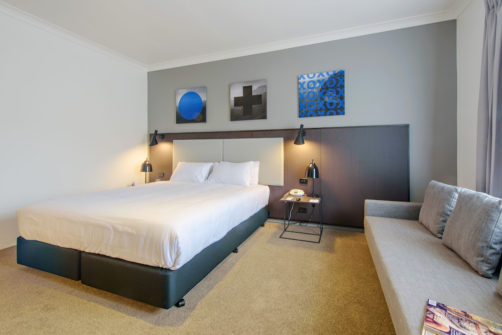 Silkari Urban CKS Sydney Airport Hotel 13/33