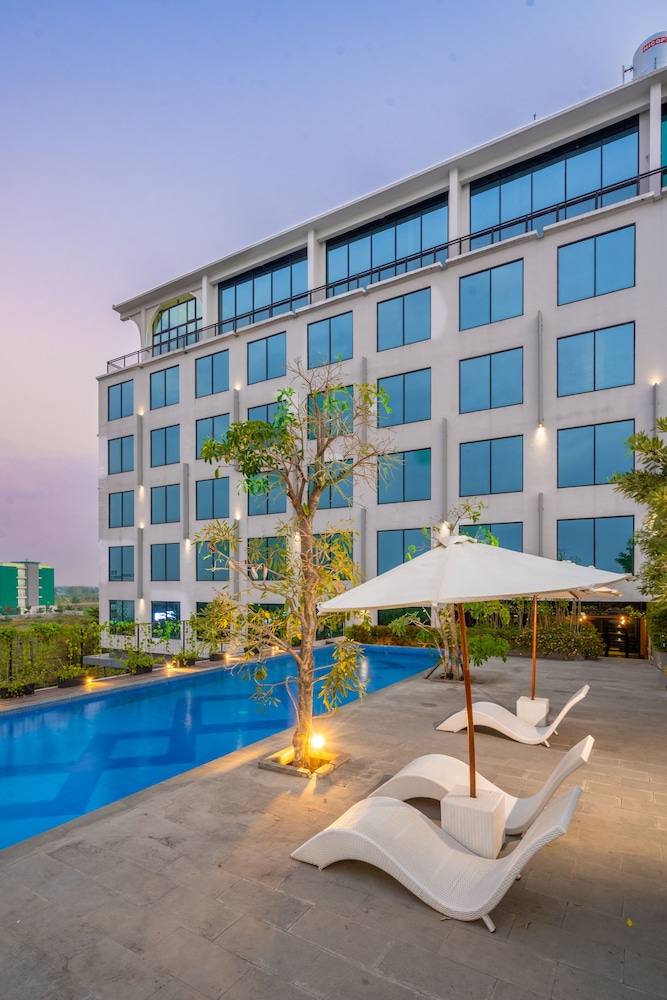 Eastern Hotel Bojonegoro 9/50