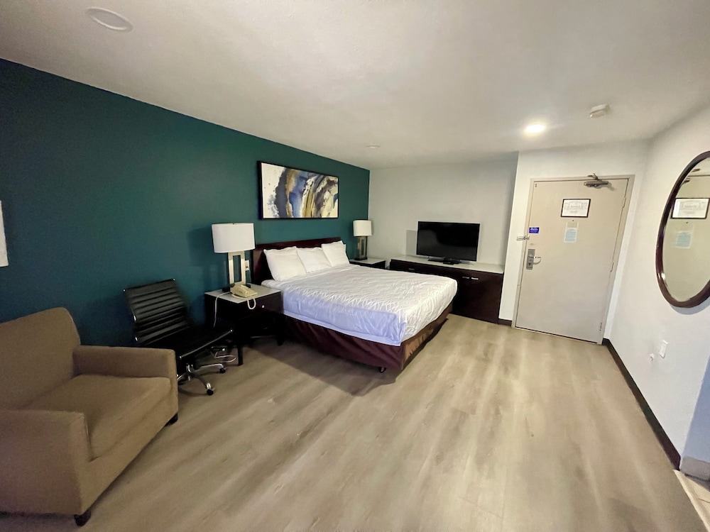 Portside Inn & Suites 8/58