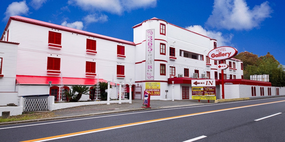 Hotel Gallery - Adult Only 60/62