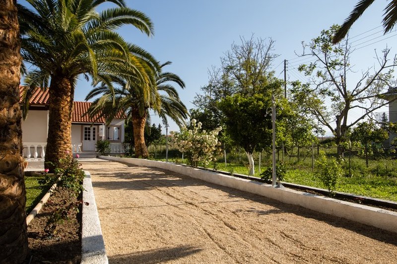 Paradise Village 37/40