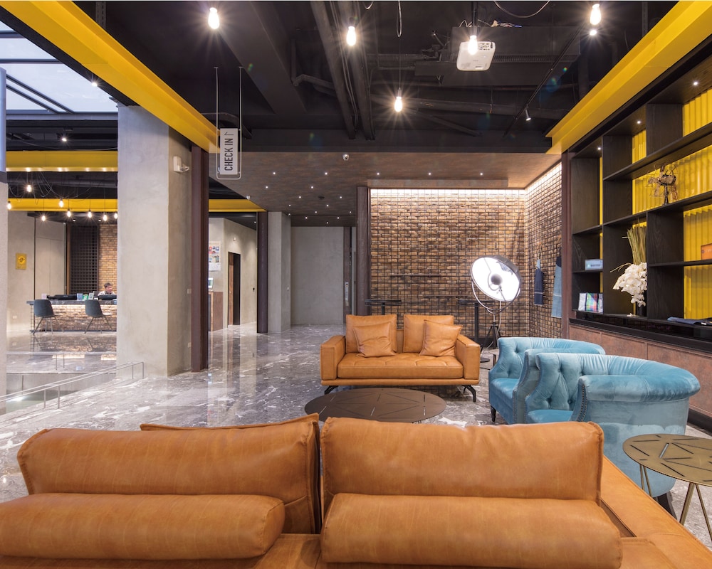 Oinn Hotel and Hostel 9/56