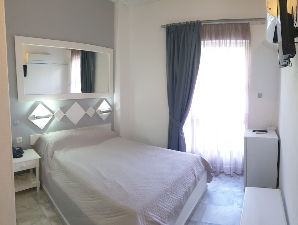 ROOM, SINGLE, MOUNTAIN VIEW