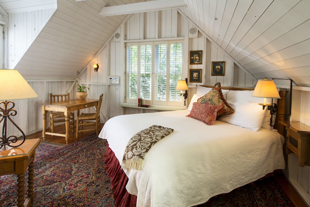 Hayloft, King Bed