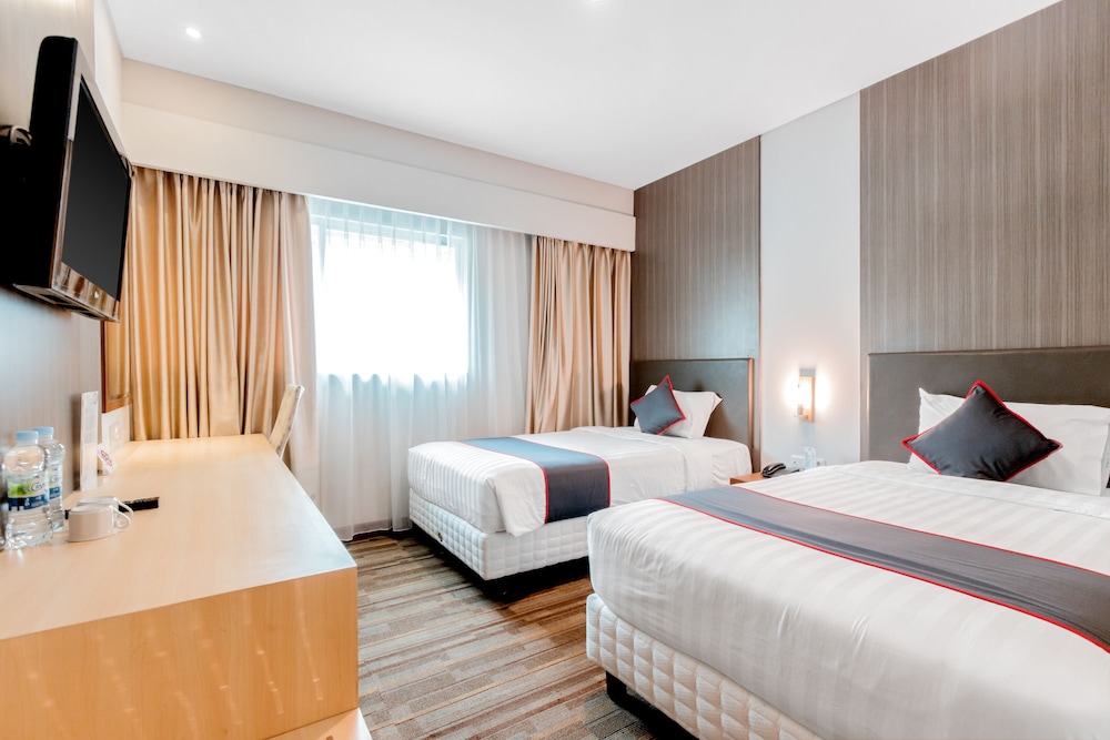 DELUXE, TWIN BEDS