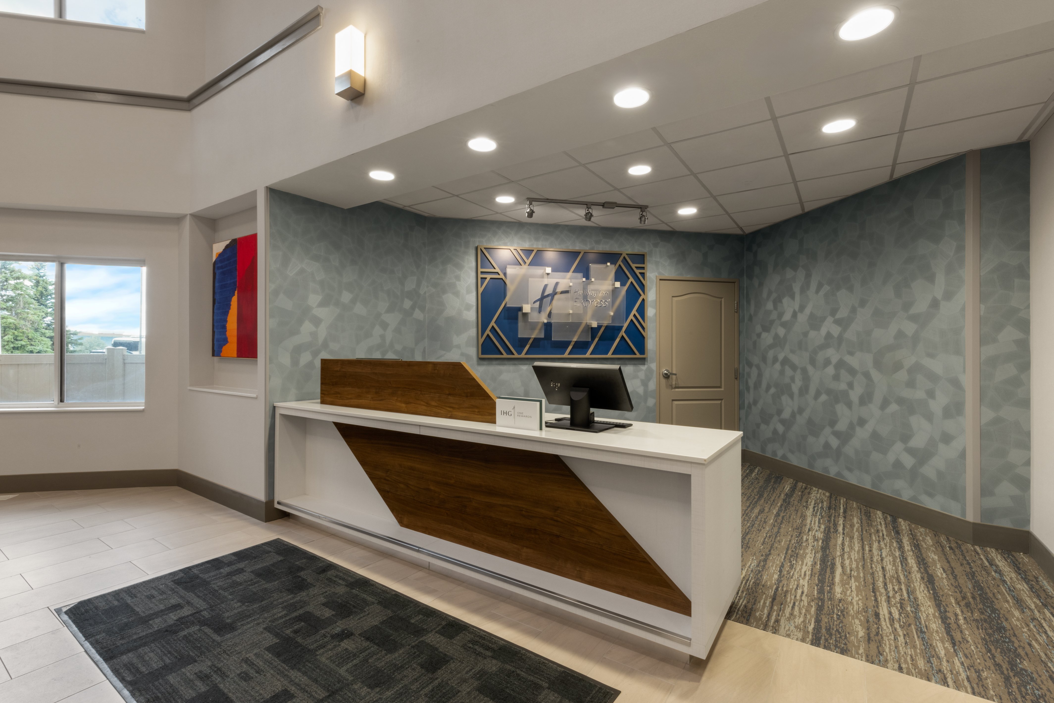 Holiday Inn Express Hotel And Suites Rapid City 11/78