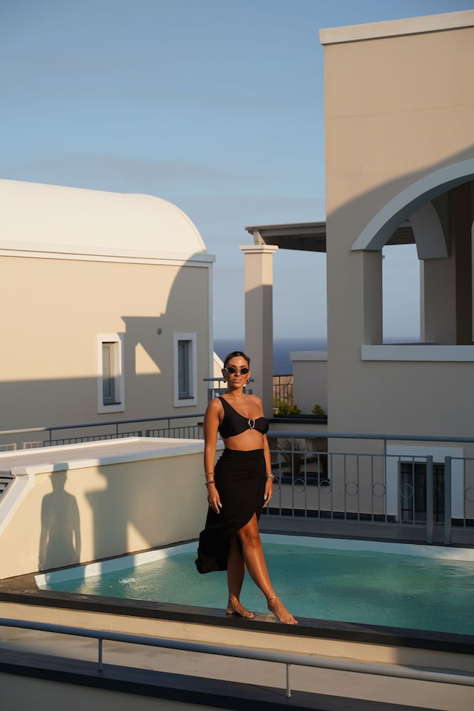 The Noverian Bios Caldera, Sunset Suites 32/58