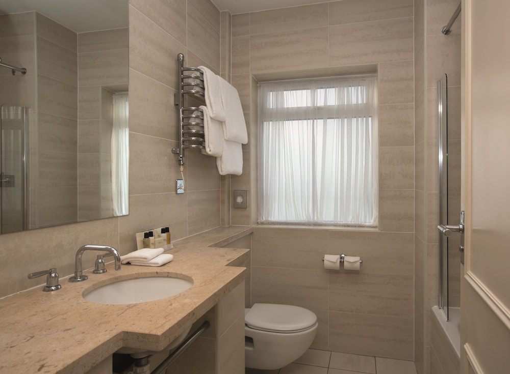 L Horizon Beach Hotel And Spa 18/63