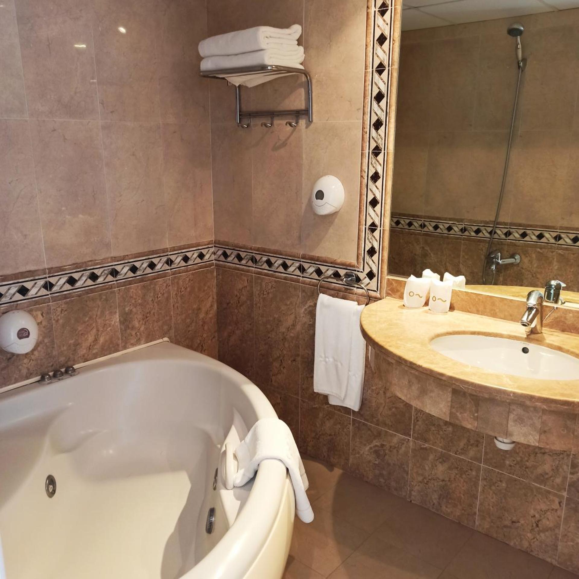 غرفة كلاسيكية عائلية بسرير فردي، Hotel Aromar 8/8