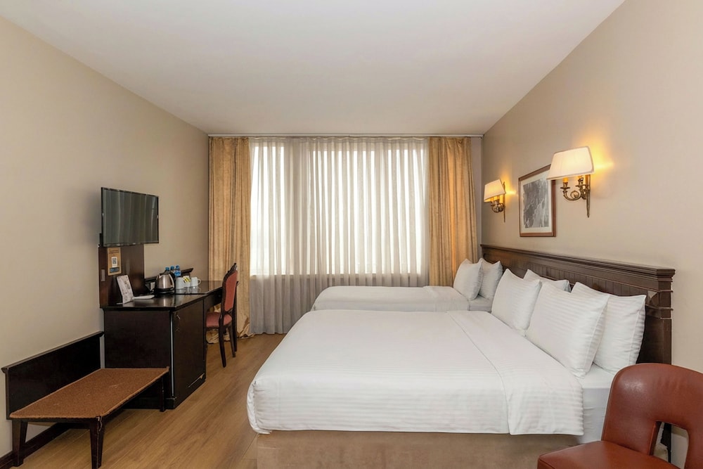 1 BEDROOM, SUPERIOR, TRIPLE