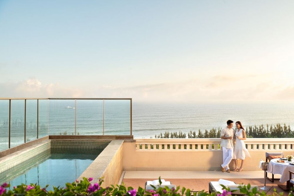 Raffles Hainan 5/71